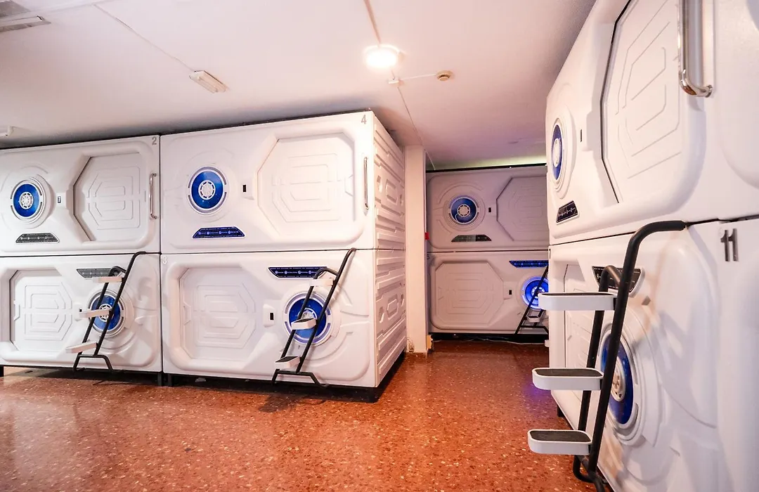 Just Hostel Capsules Alicante - Free Towels & Luggage Storage - Near Railway-1