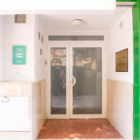 Just Hostel Capsules Alicante - Free Towels & Luggage Storage - Near Railway-3